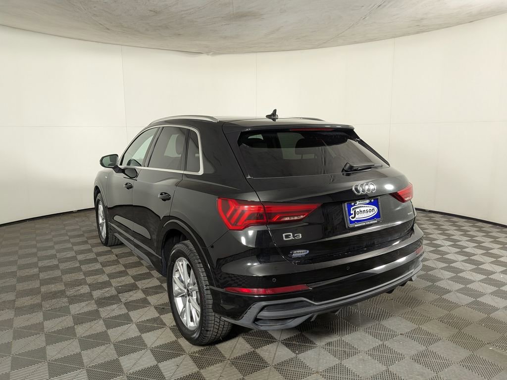 Used 2025 Audi Q3 2.0T Premium image 4