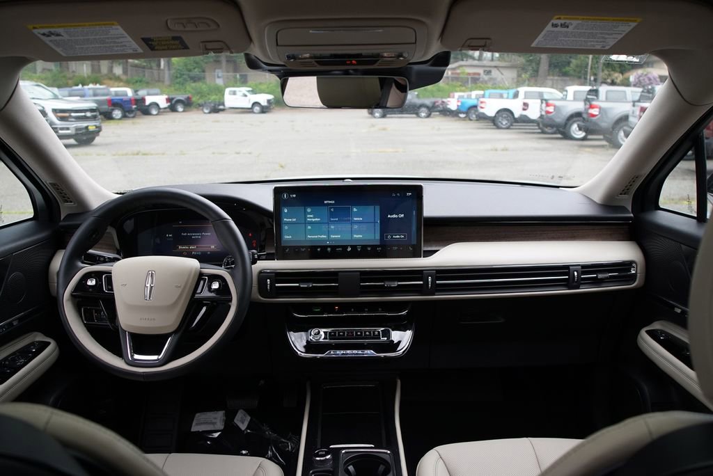 New 2026 Lincoln Corsair Grand Touring AWD/4WD image 11