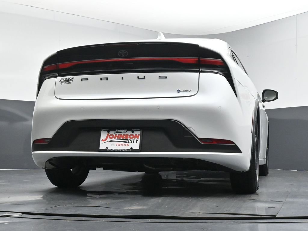 Used 2024 Toyota Prius LE FWD image 35