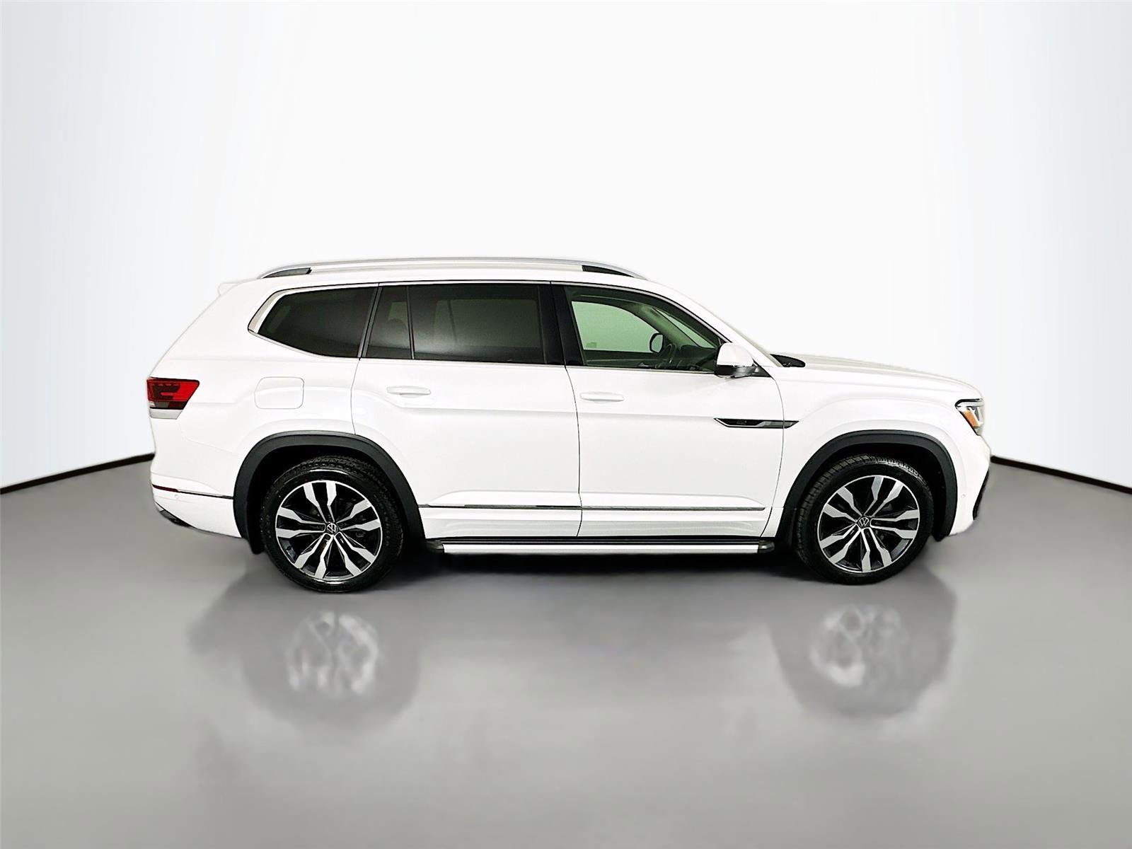Used 2022 Volkswagen Atlas SEL Premium image 18