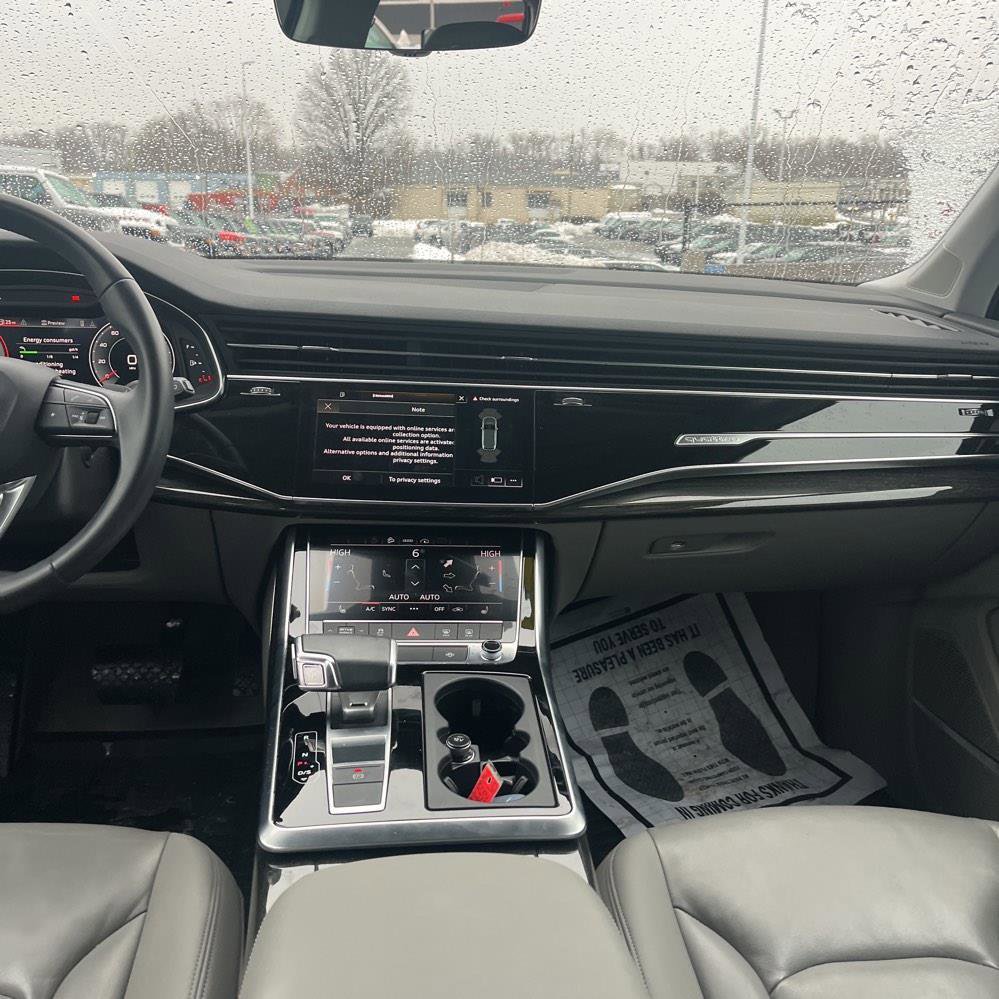 Used 2022 Audi Q7 Premium Plus w/ Premium Plus Package image 11