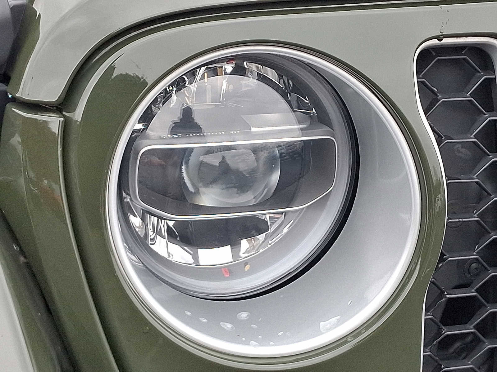 Used 2021 Jeep Wrangler Unlimited Sahara w/ Cold Weather Group image 9