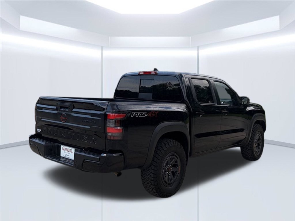 Used 2026 Nissan Frontier PRO-4X AWD/4WD image 7