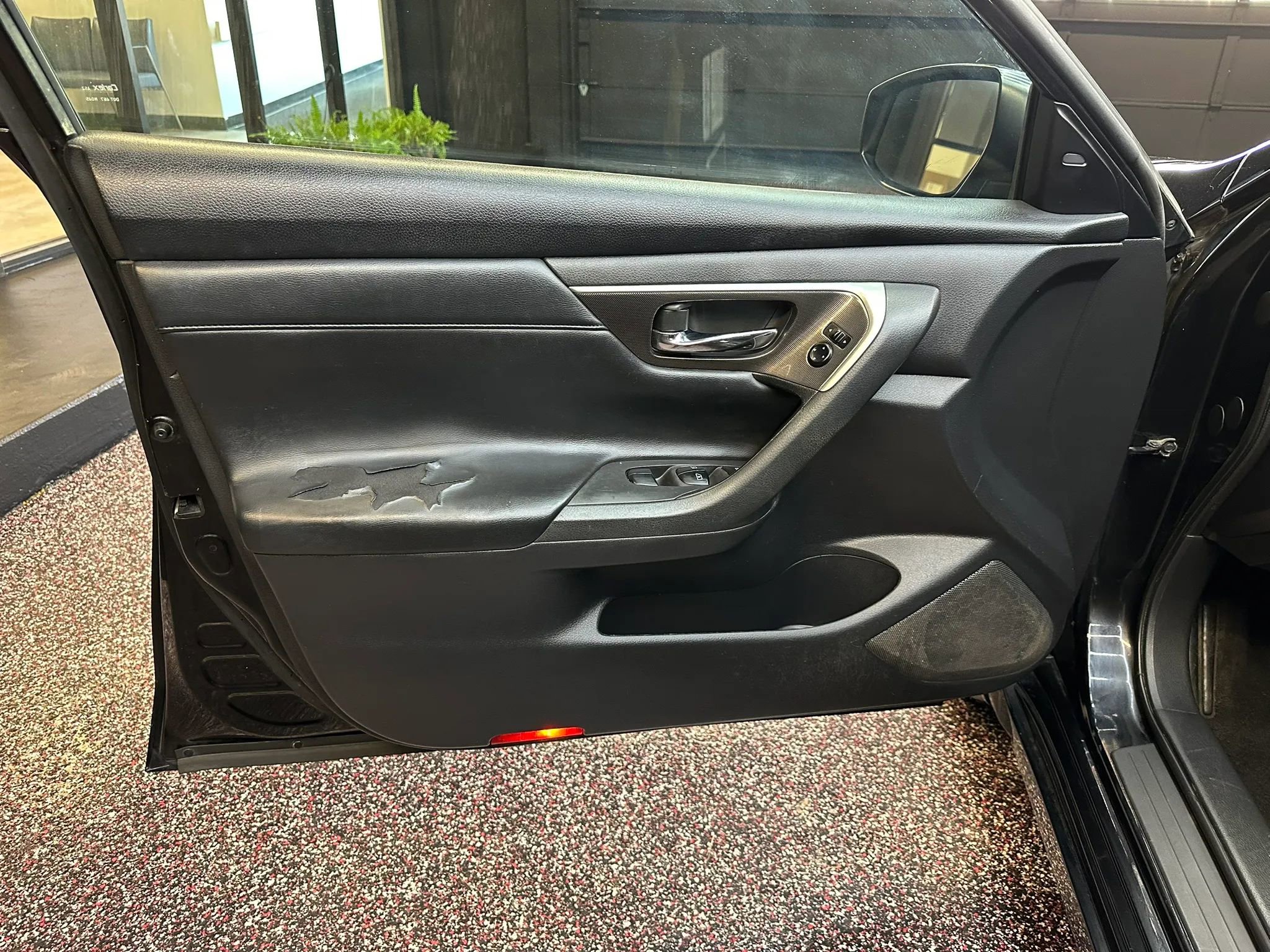 Used 2015 Nissan Altima 2.5 SL w/ Technology Package FWD image 10