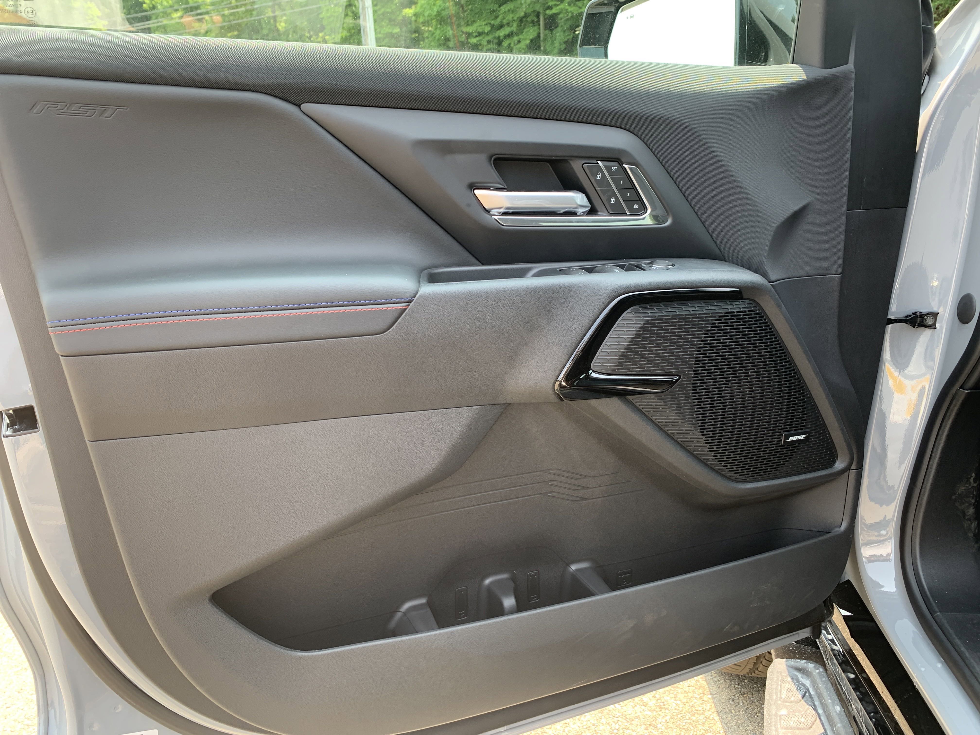 New 2025 Chevrolet Silverado EV RST image 7