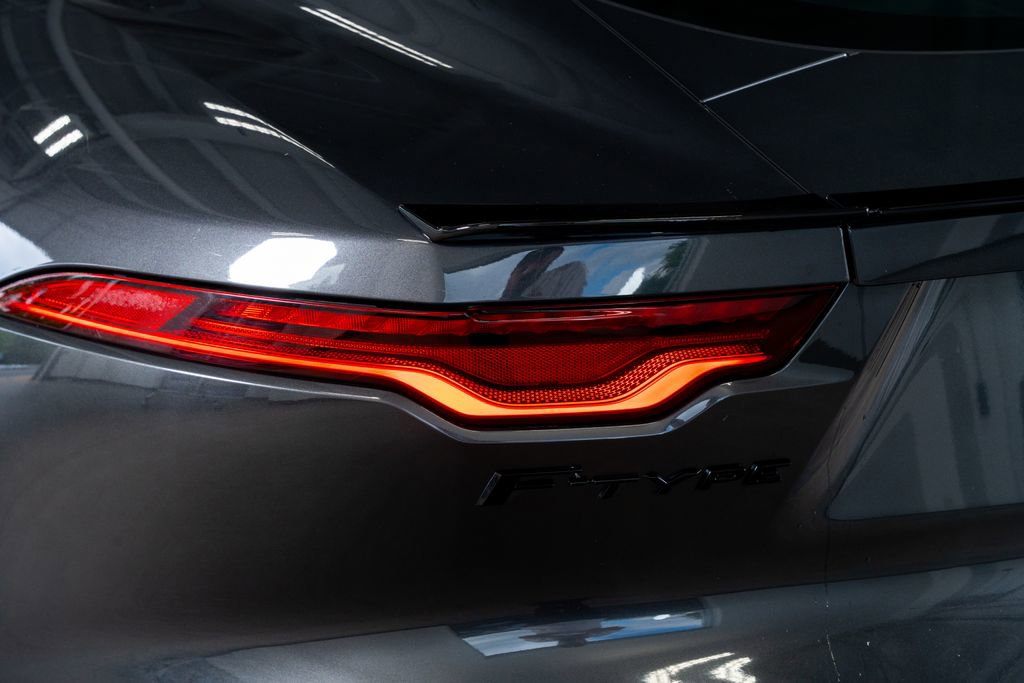 Used 2021 Jaguar F-TYPE Coupe RWD image 17