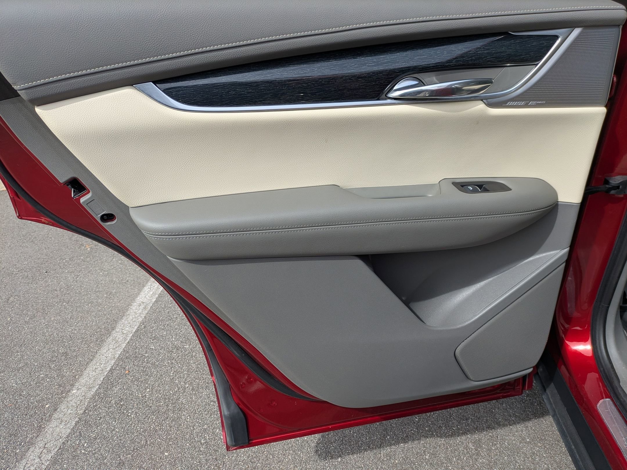 Used 2023 Cadillac XT6 Premium Luxury w/ Technology Package image 29