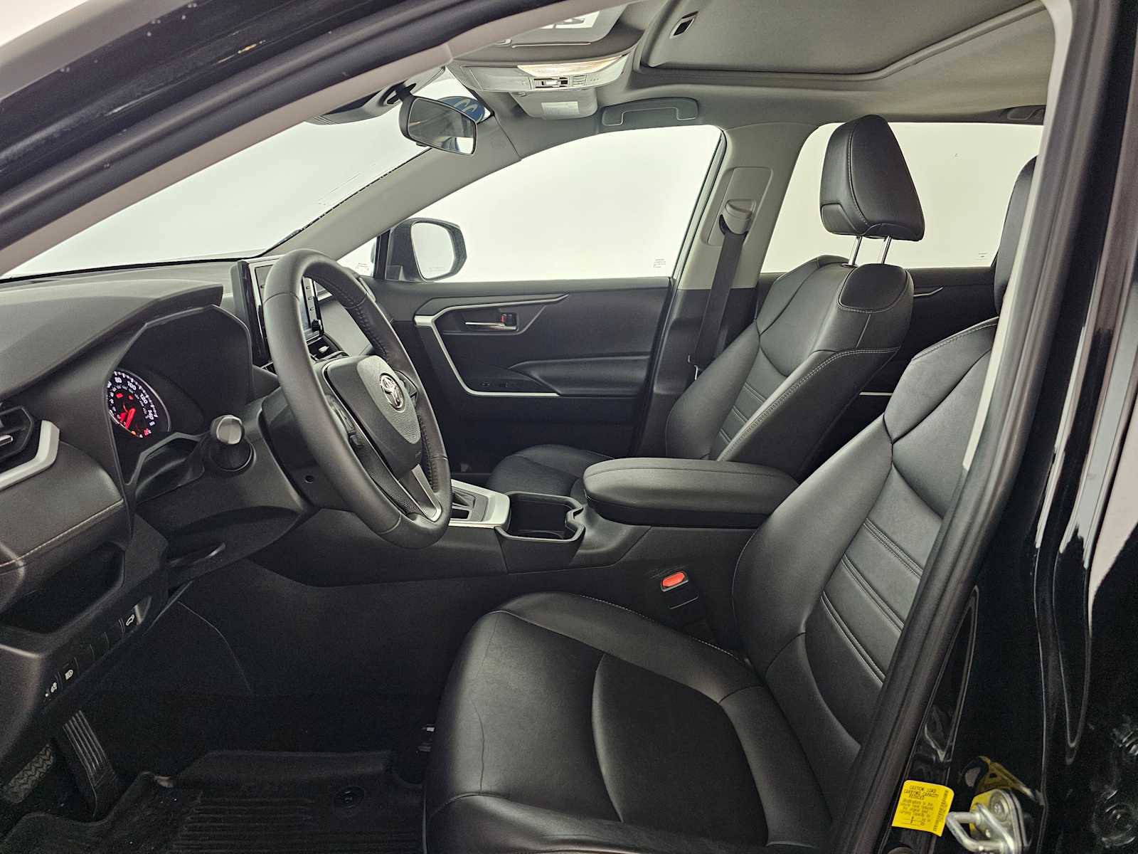 Used 2022 Toyota RAV4 XLE Premium image 20