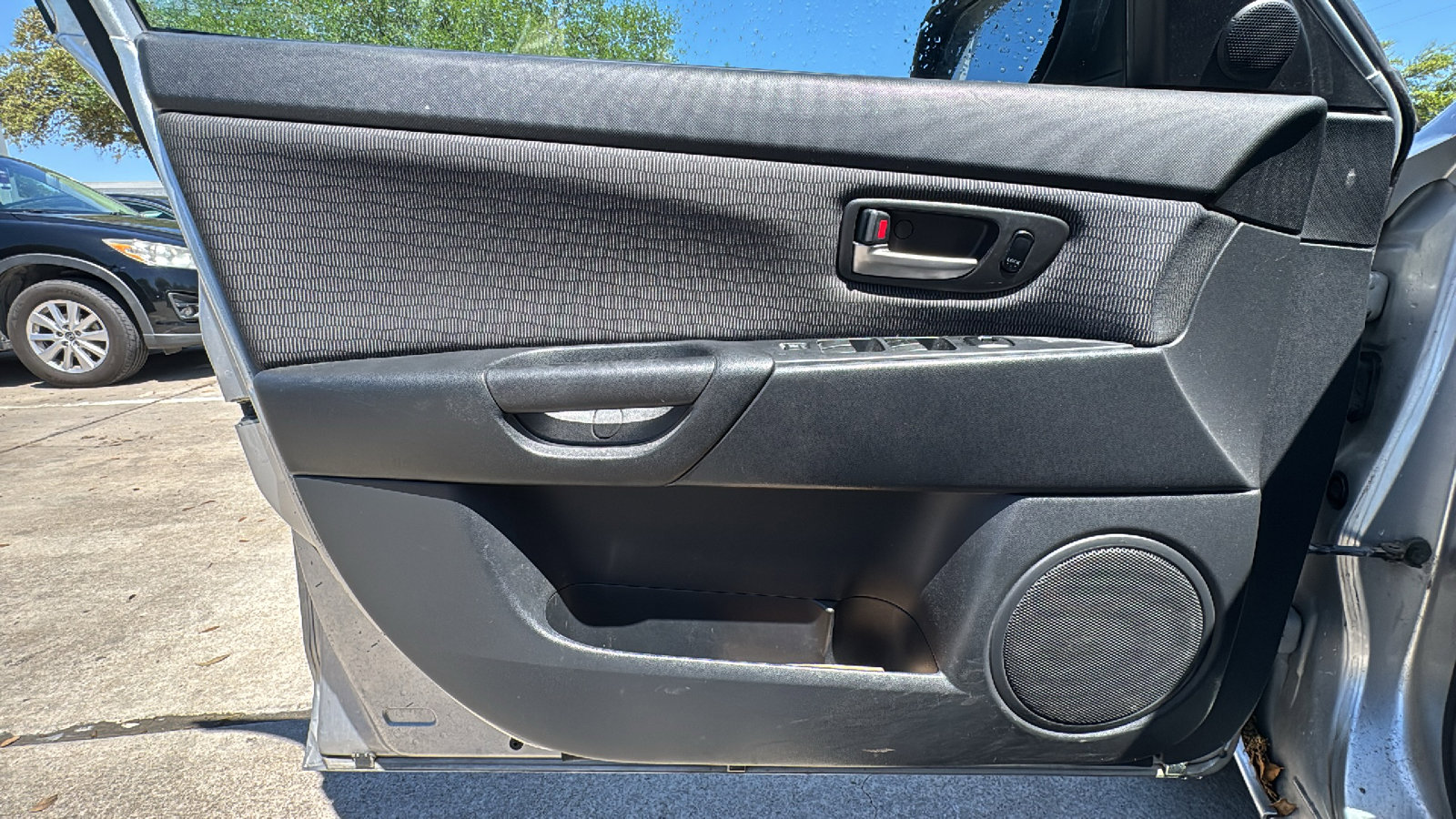 Used 2007 MAZDA MAZDA3 i Touring FWD image 12