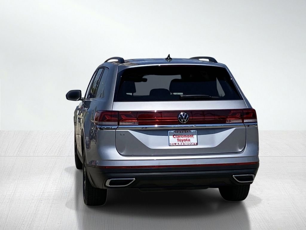 Used 2025 Volkswagen Atlas SE image 6
