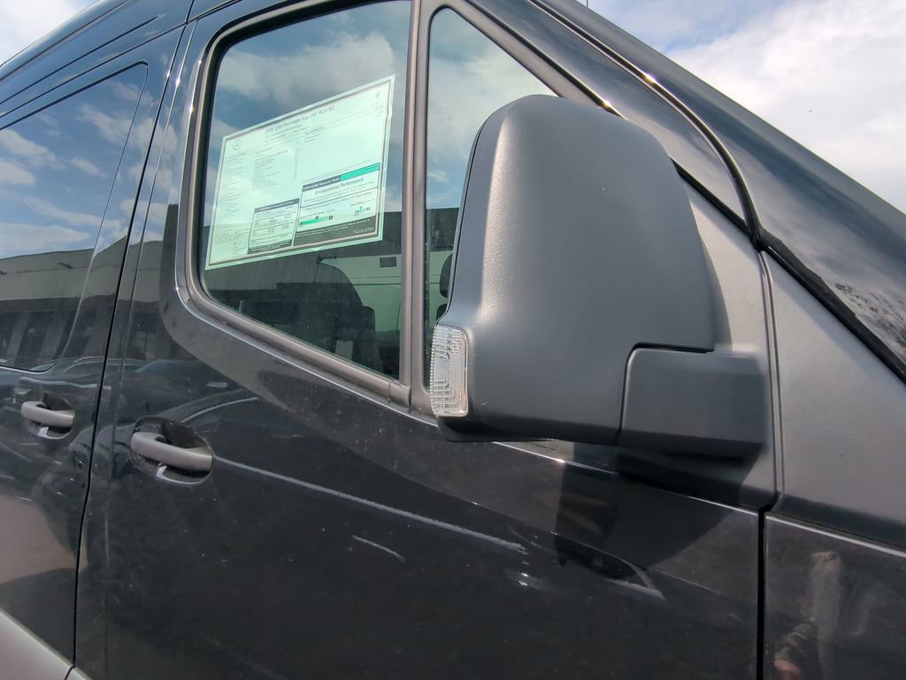 Used 2025 Mercedes-Benz Sprinter 2500 image 20