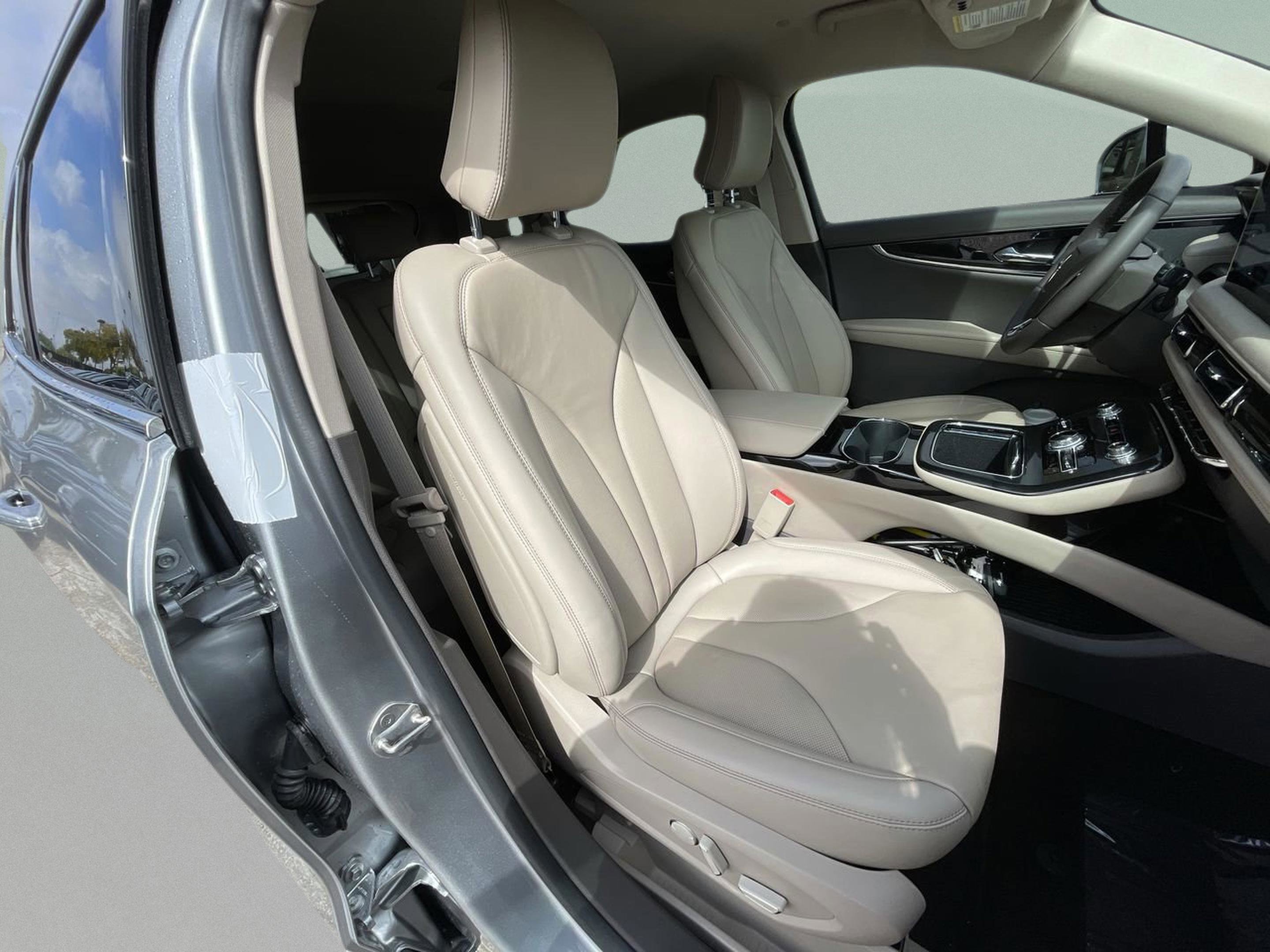 Used 2021 Lincoln Nautilus AWD w/ Equipment Group 101A image 18