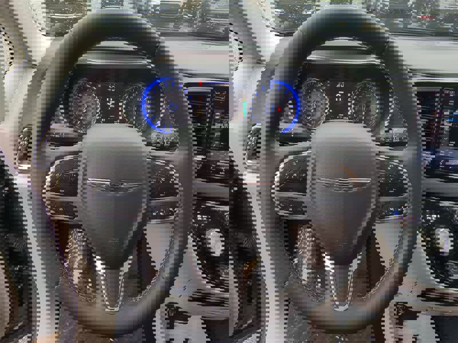 Certified 2023 Chrysler Pacifica Touring-L image 22