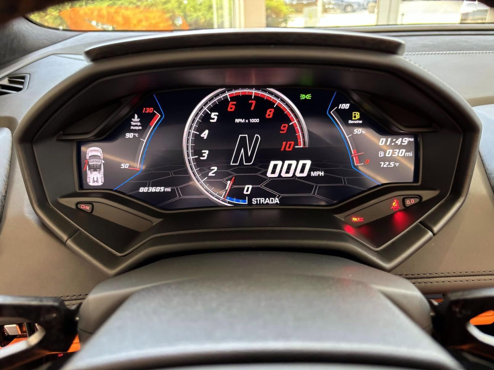 Used 2021 Lamborghini Huracan EVO RWD image 26