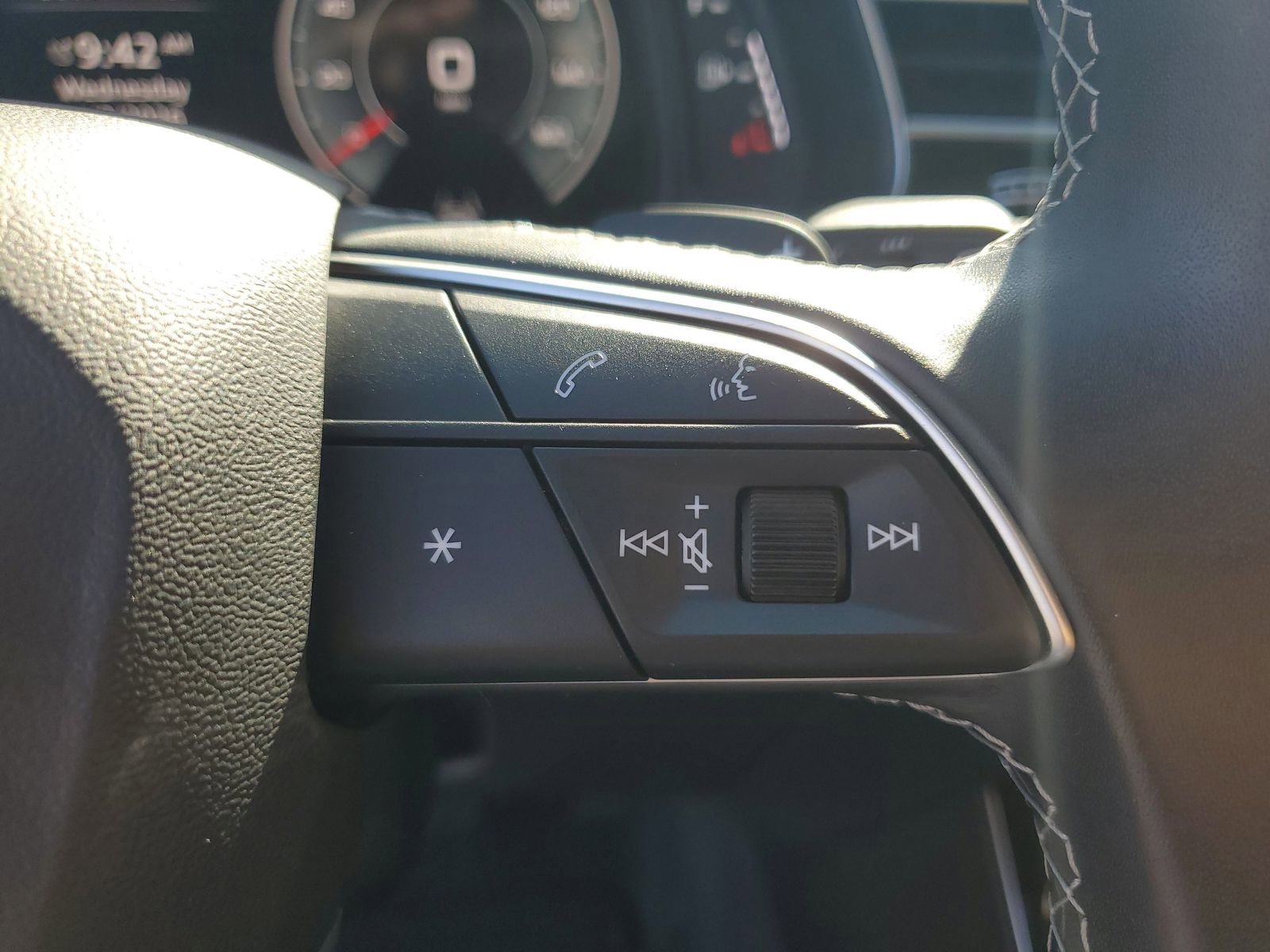 Used 2025 Audi Q8 Premium w/ Black Optic Package image 30