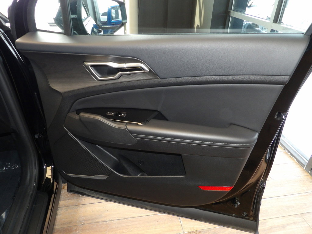 Used 2023 Kia Sportage X-Line w/ X-Line Premium Package image 12