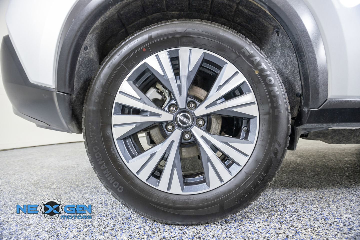 Used 2022 Nissan Rogue SV AWD/4WD image 44