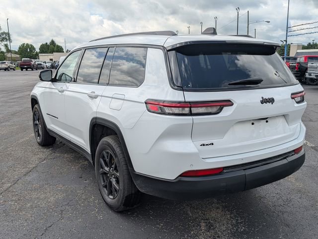 Used 2024 Jeep Grand Cherokee L Altitude AWD/4WD image 5