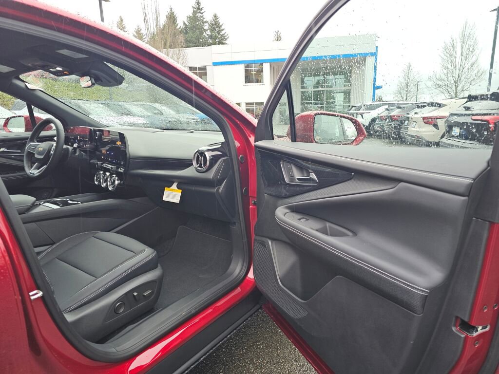 New 2026 Chevrolet Blazer EV LT image 32
