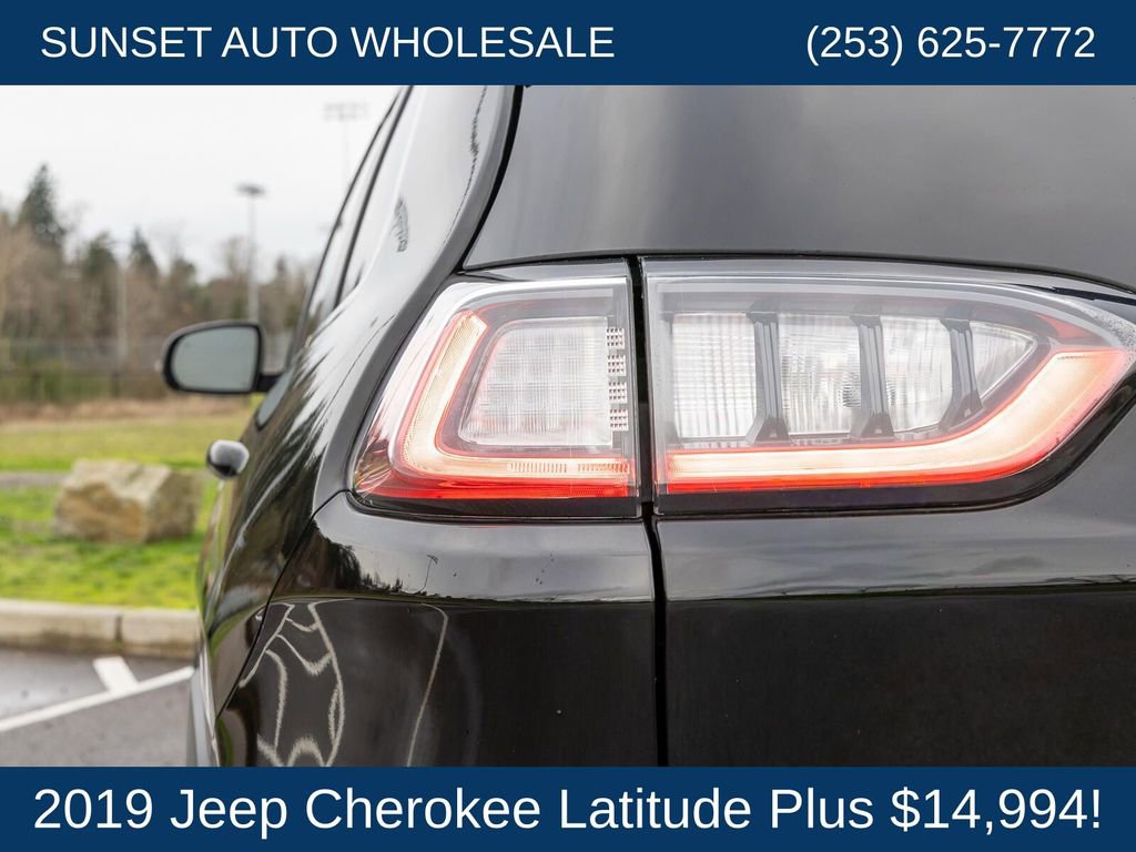 Used 2019 Jeep Cherokee Latitude Plus image 31