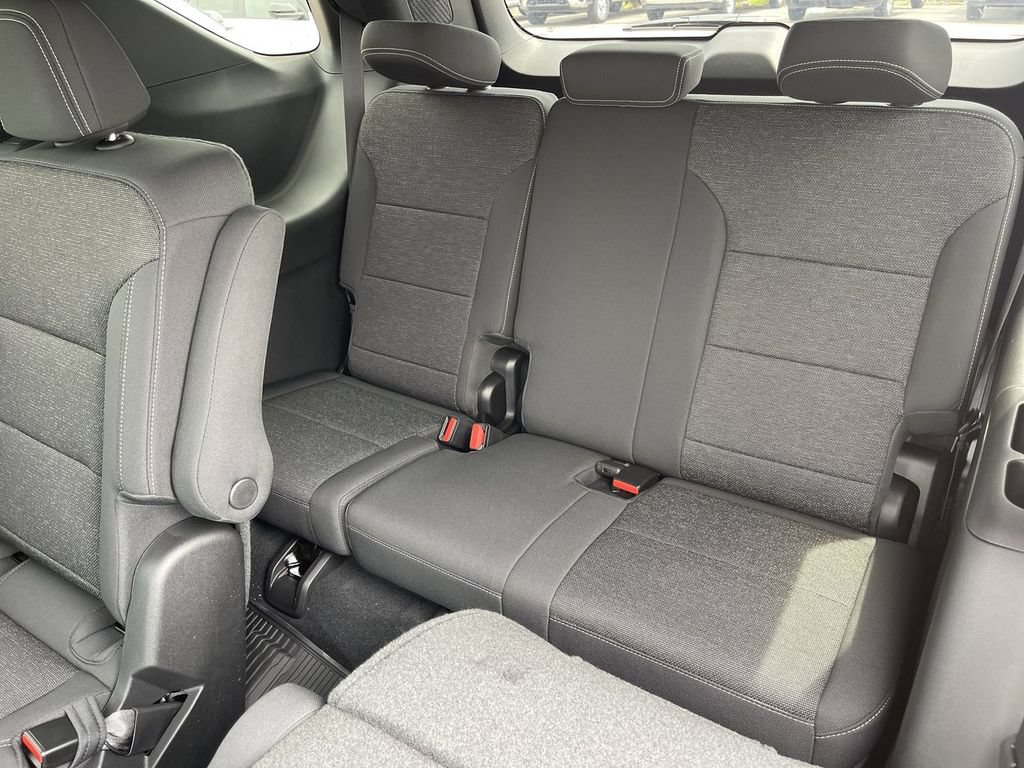 New 2026 Chevrolet Traverse LT w/ Driver Confidence Package FWD image 23