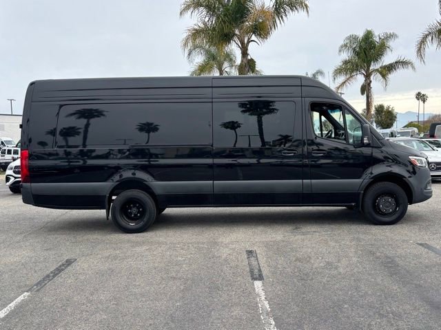 Used 2024 Mercedes-Benz Sprinter 3500 image 2
