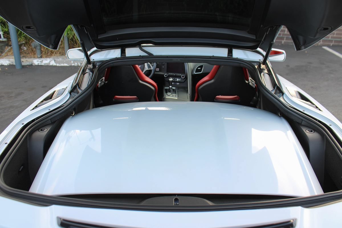 Used 2019 Chevrolet Corvette Stingray Coupe w/ 1LT RWD image 24