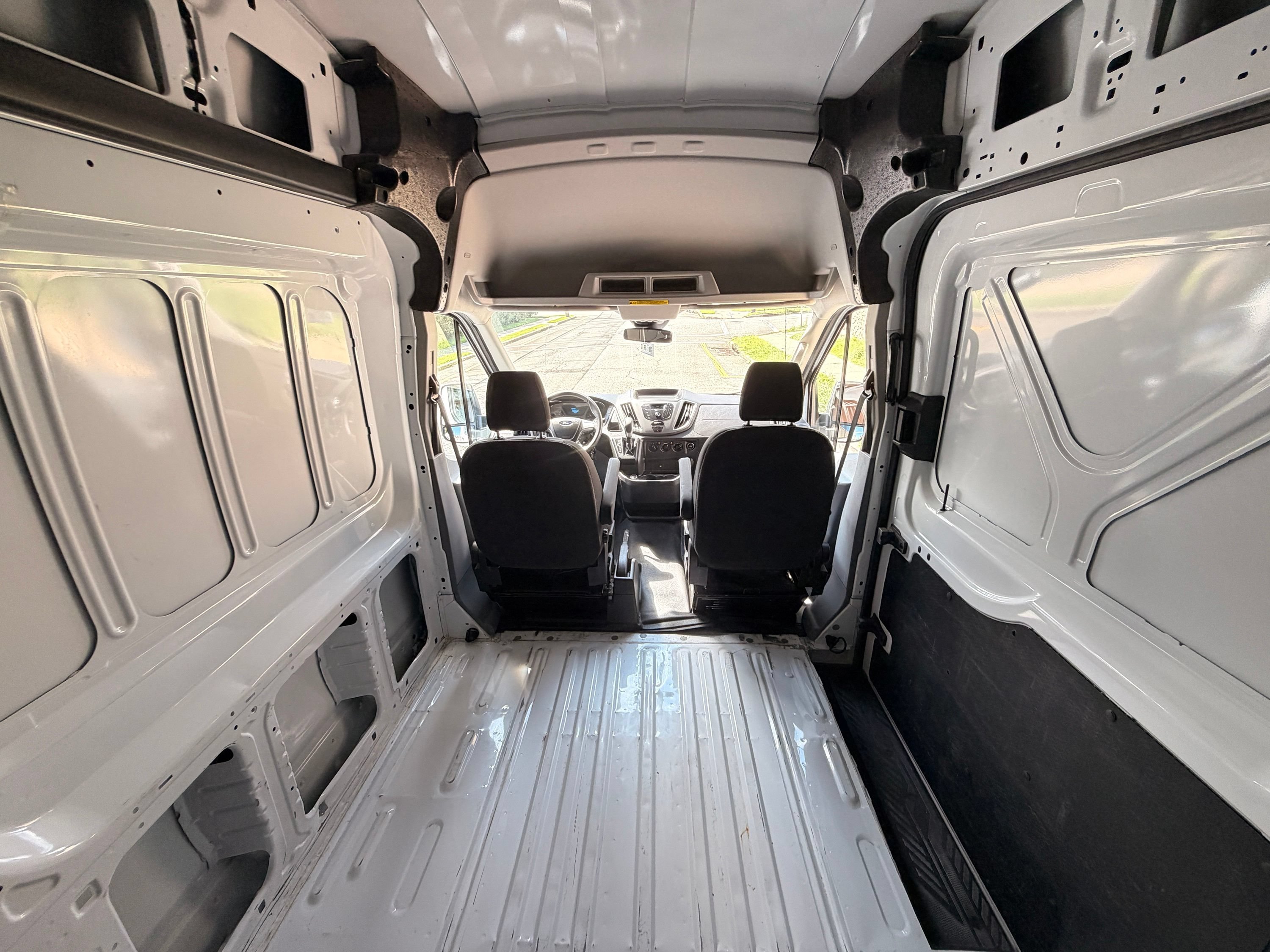 Used 2019 Ford Transit 350 148 High Roof Extended RWD image 23