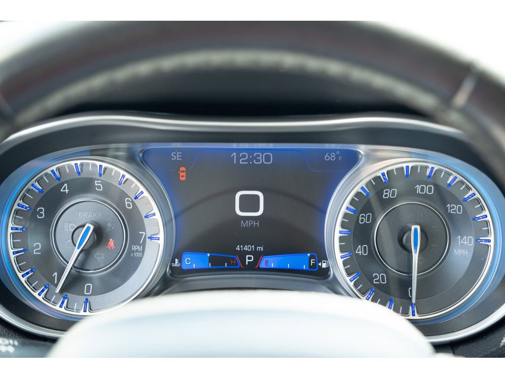 Used 2022 Chrysler 300 Touring L w/ Safetytec Plus Group image 21