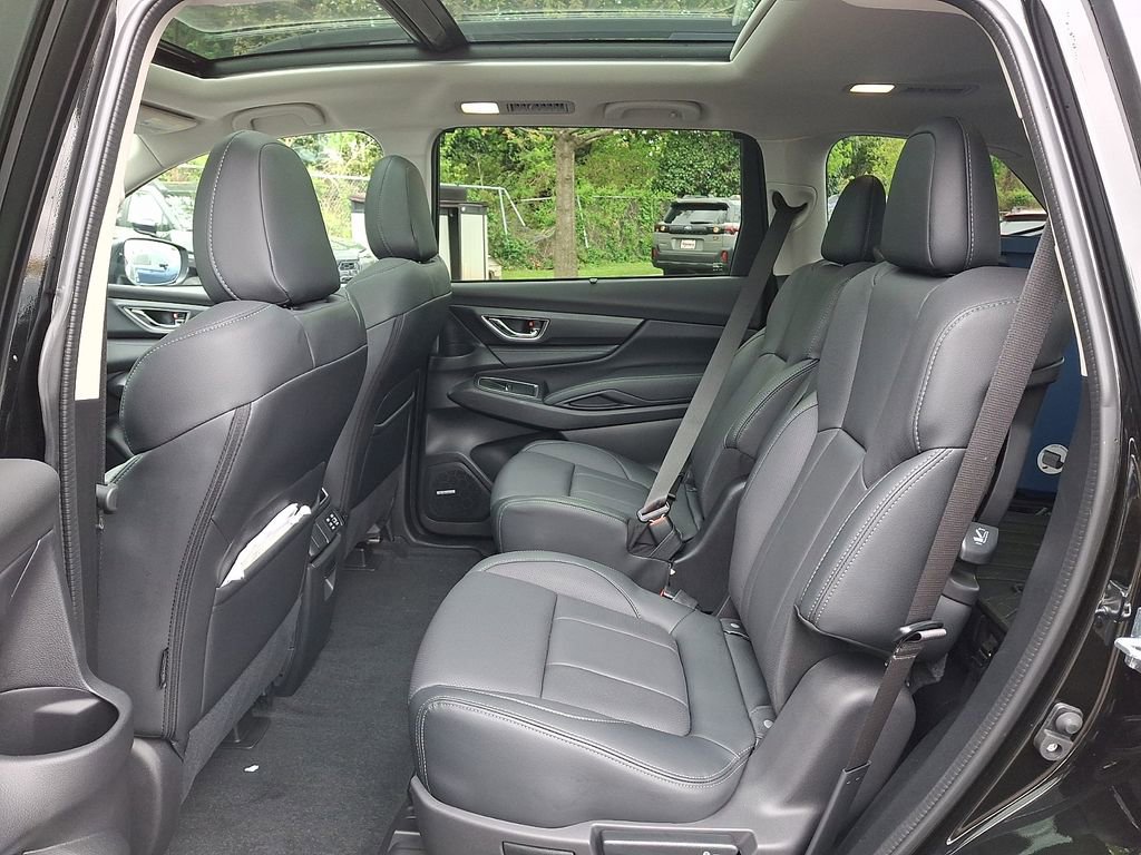 Used 2025 Subaru Ascent Limited AWD/4WD image 10