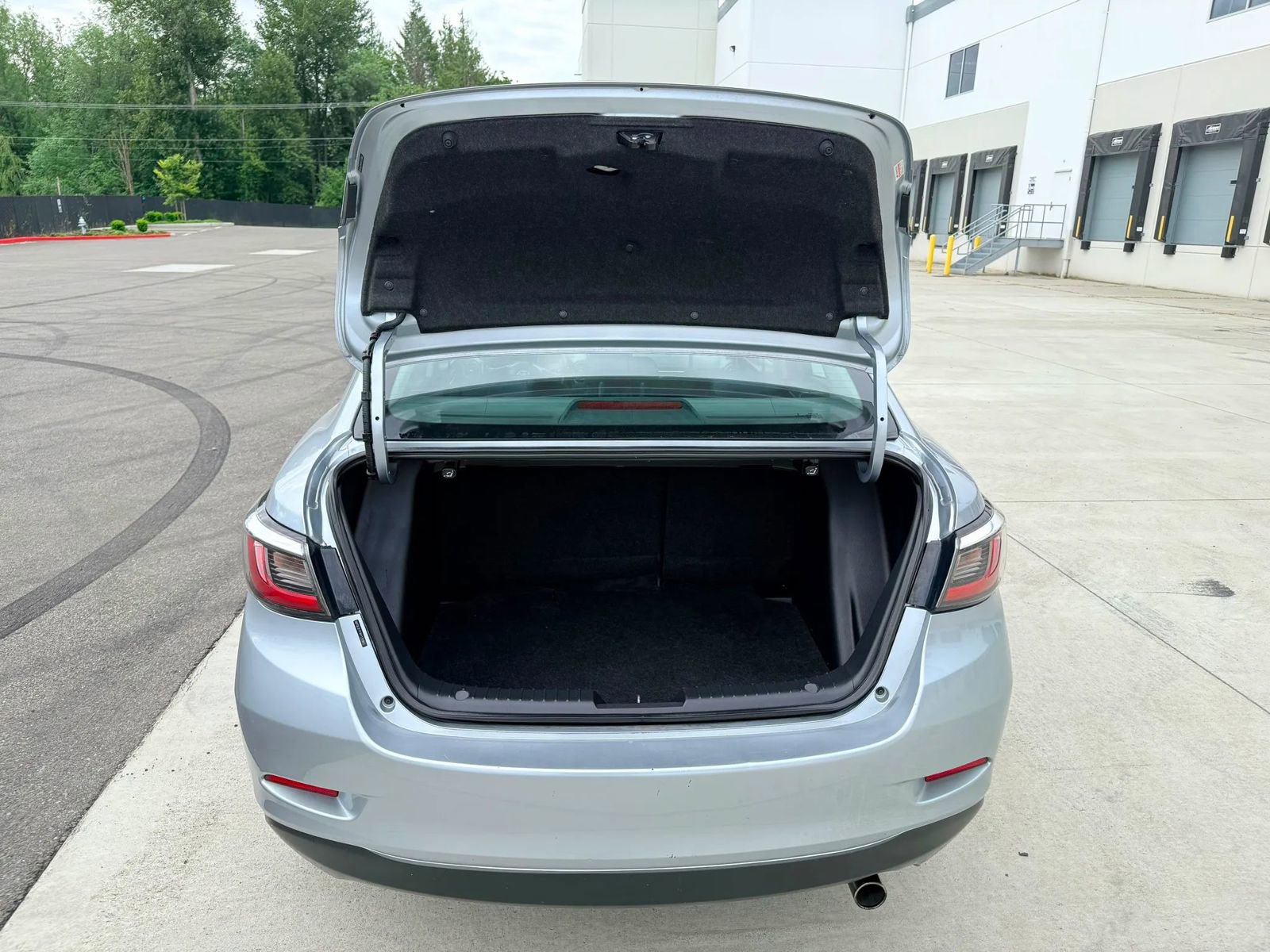 Used 2017 Toyota Yaris iA FWD image 18