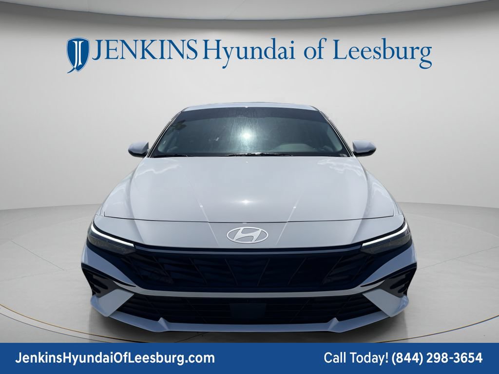 New 2026 Hyundai Elantra Limited FWD image 11