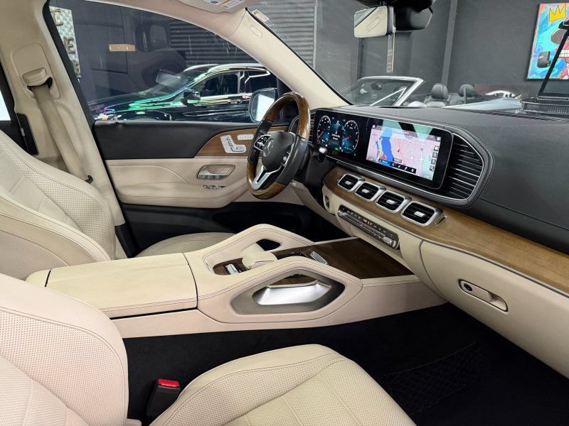 Used 2021 Mercedes-Benz GLS 580 4MATIC image 18