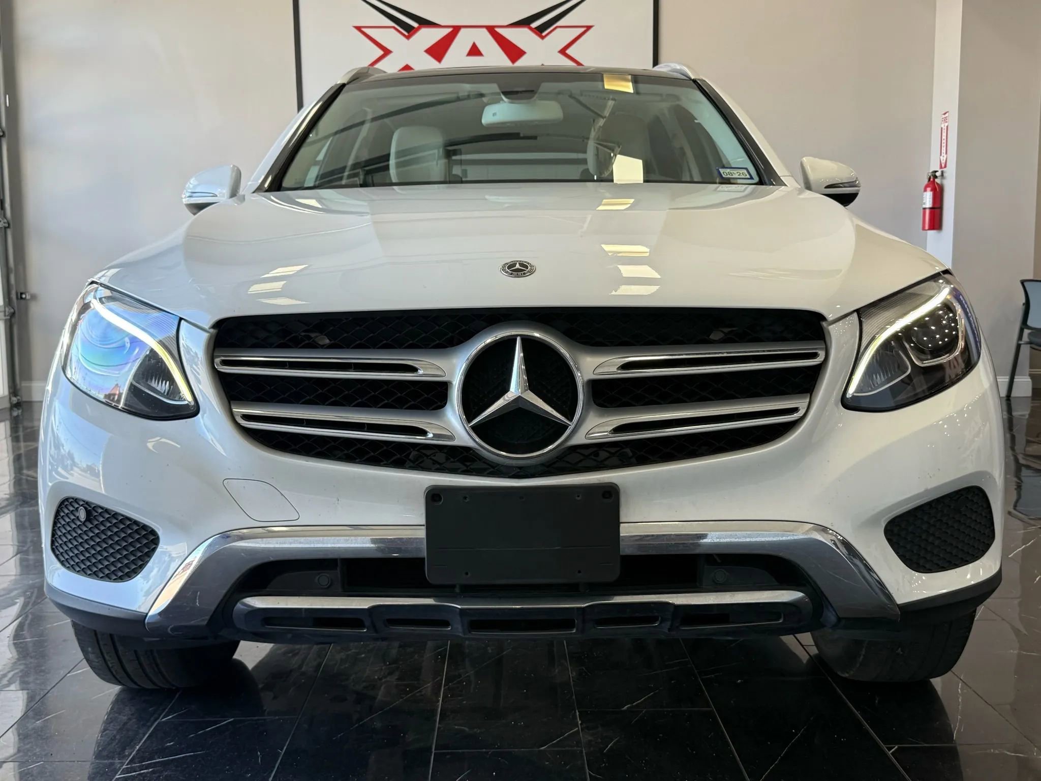 Used 2019 Mercedes-Benz GLC 300 image 2