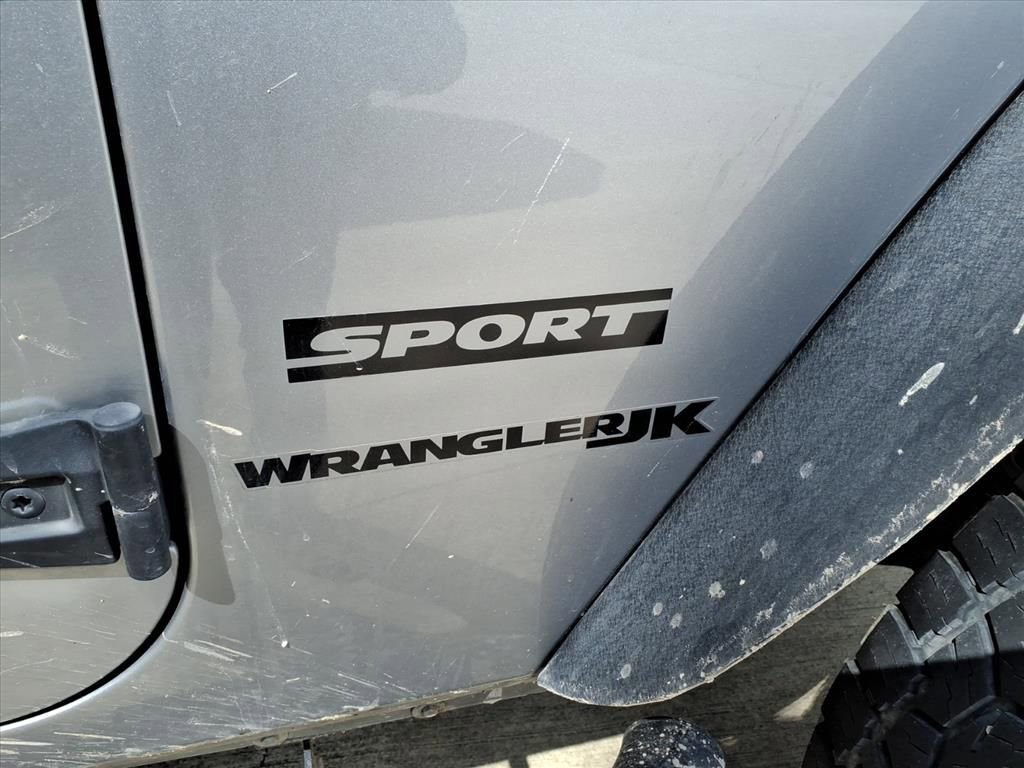 Used 2018 Jeep Wrangler Sport image 9