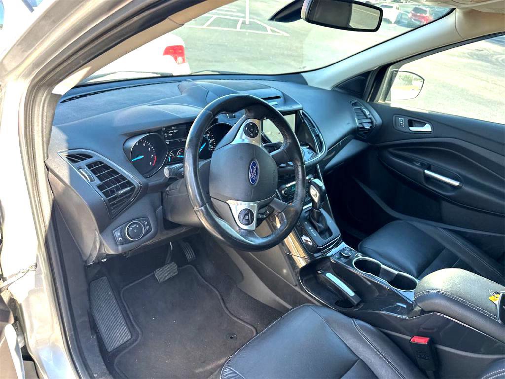 Used 2016 Ford Escape Titanium image 6
