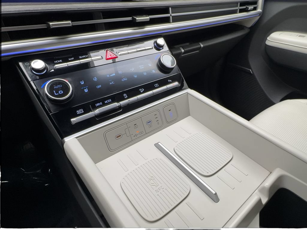 Used 2025 Hyundai Santa Fe Limited FWD image 50