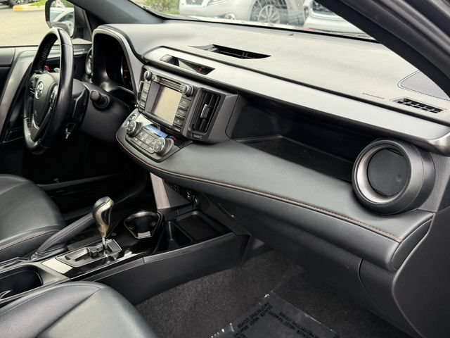 Used 2016 Toyota RAV4 SE FWD image 18
