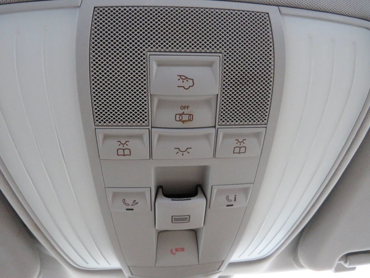 Used 2016 Mercedes-Benz E 350 Sedan w/ Premium Package image 27