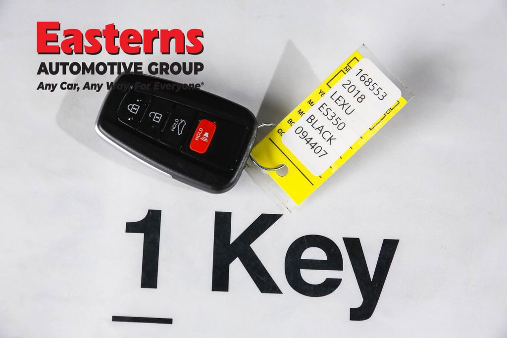 Used 2018 Lexus ES 350 350 w/ Luxury Package w/Wood Trim image 29