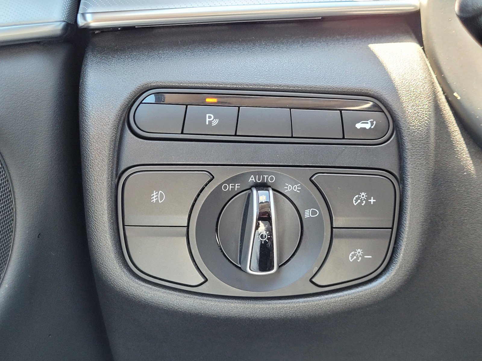 Used 2020 INFINITI QX50 Luxe w/ Navigation Package FWD image 18