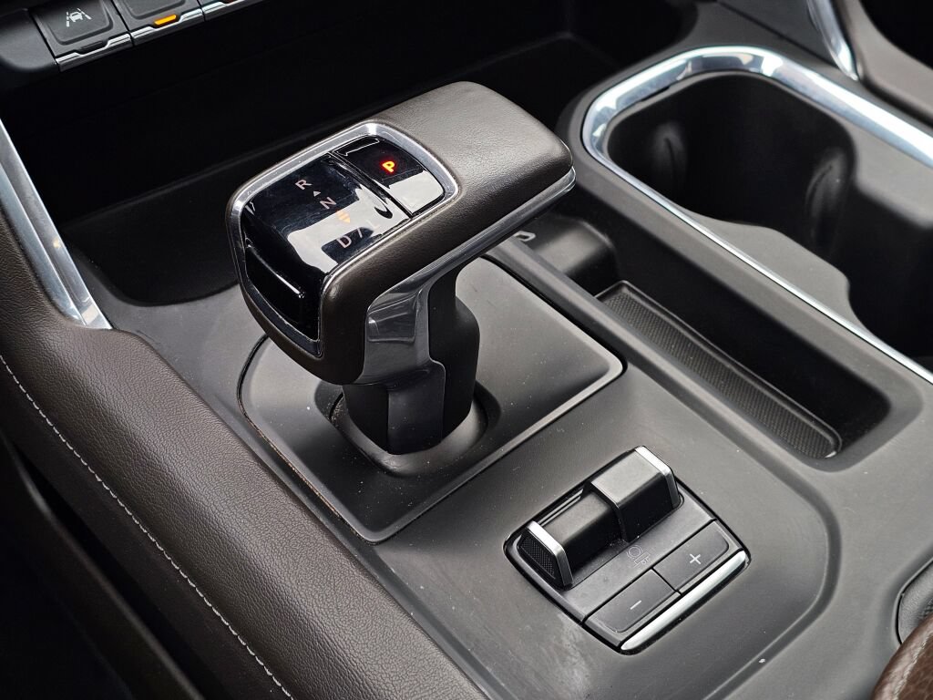Used 2023 GMC Sierra 1500 Denali w/ Technology Package AWD/4WD image 16