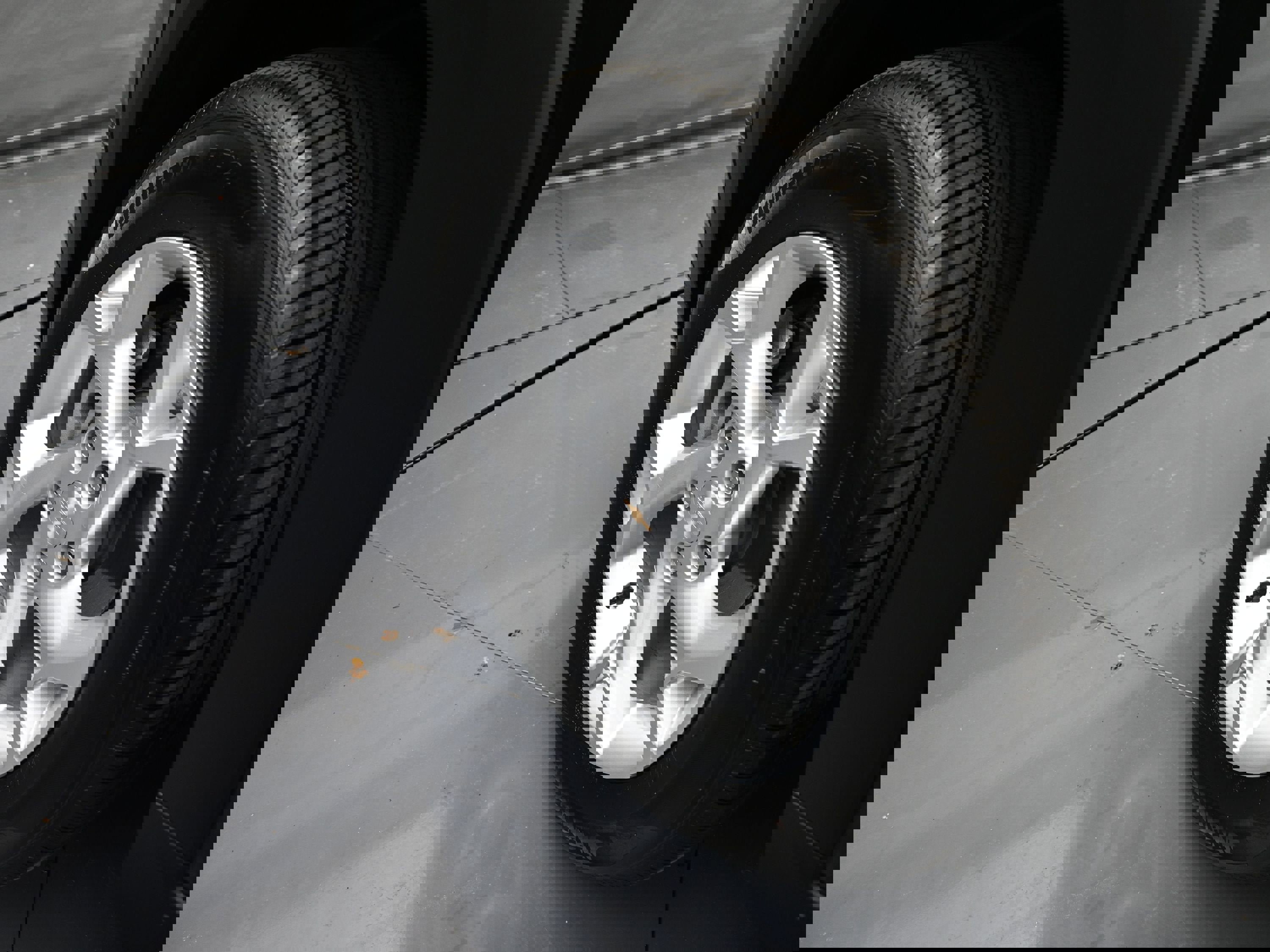 Certified 2025 Chevrolet Trax LS w/ LS Convenience Package image 30