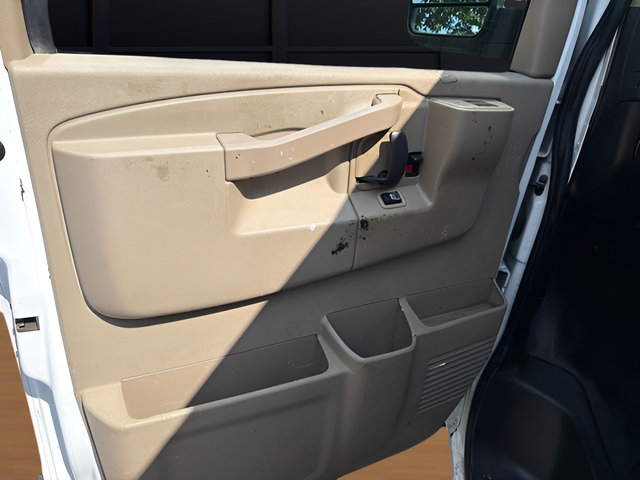 Used 2021 Chevrolet Express 2500 w/ Driver Convenience Package RWD image 8