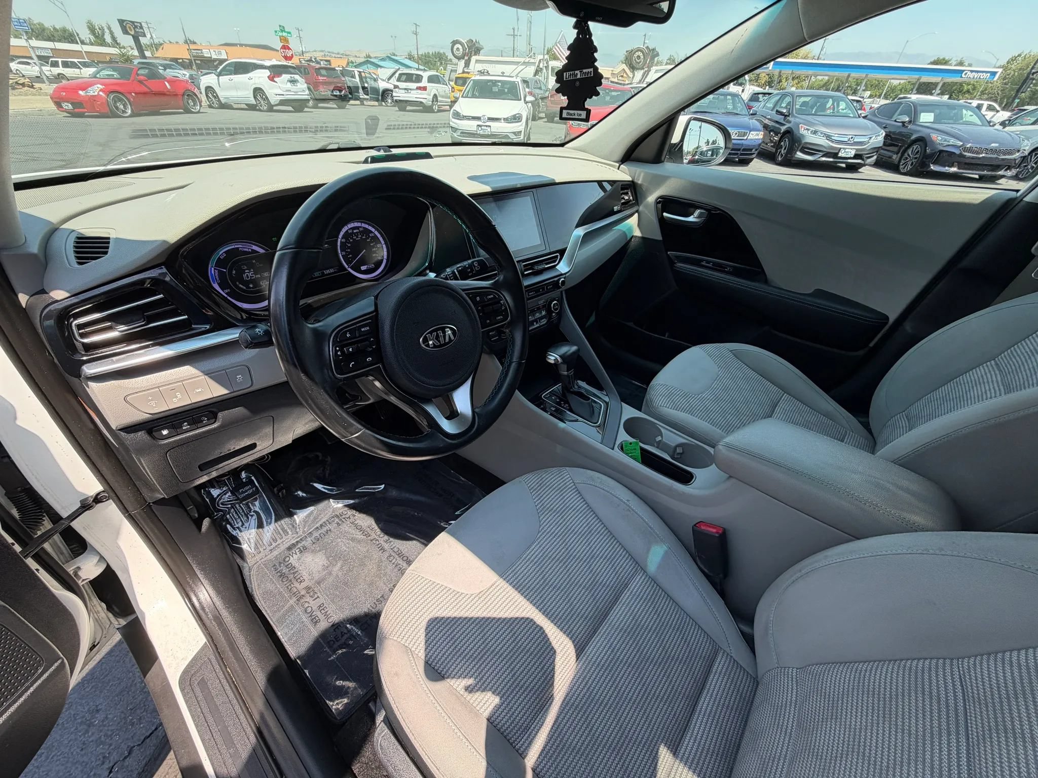 Used 2020 Kia Niro LXS FWD image 10