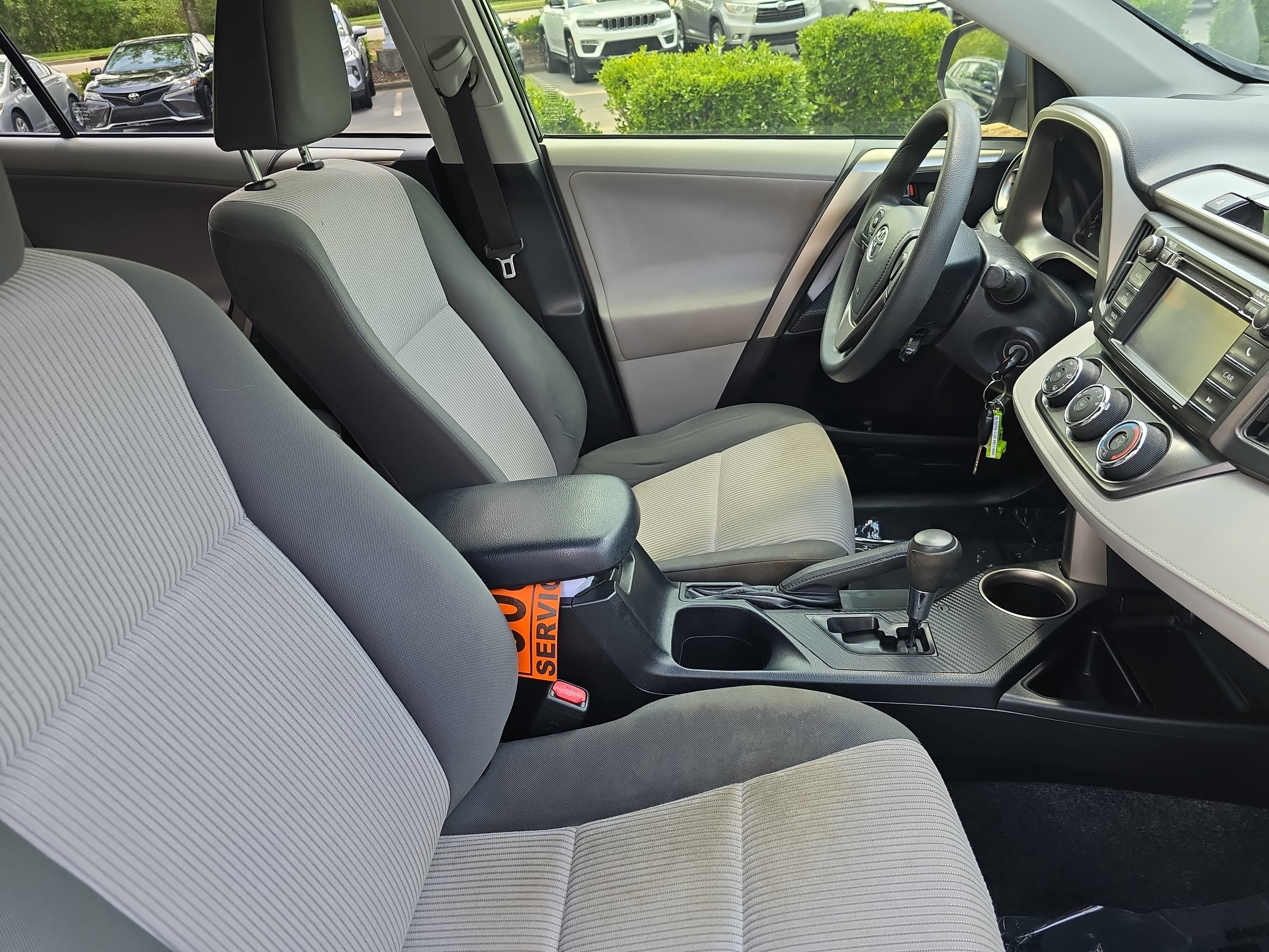 Used 2013 Toyota RAV4 LE FWD image 10