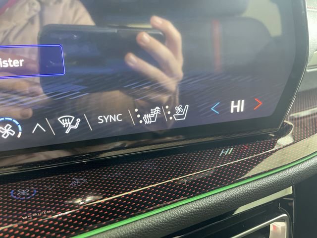 New 2026 Chevrolet Traverse RS image 38