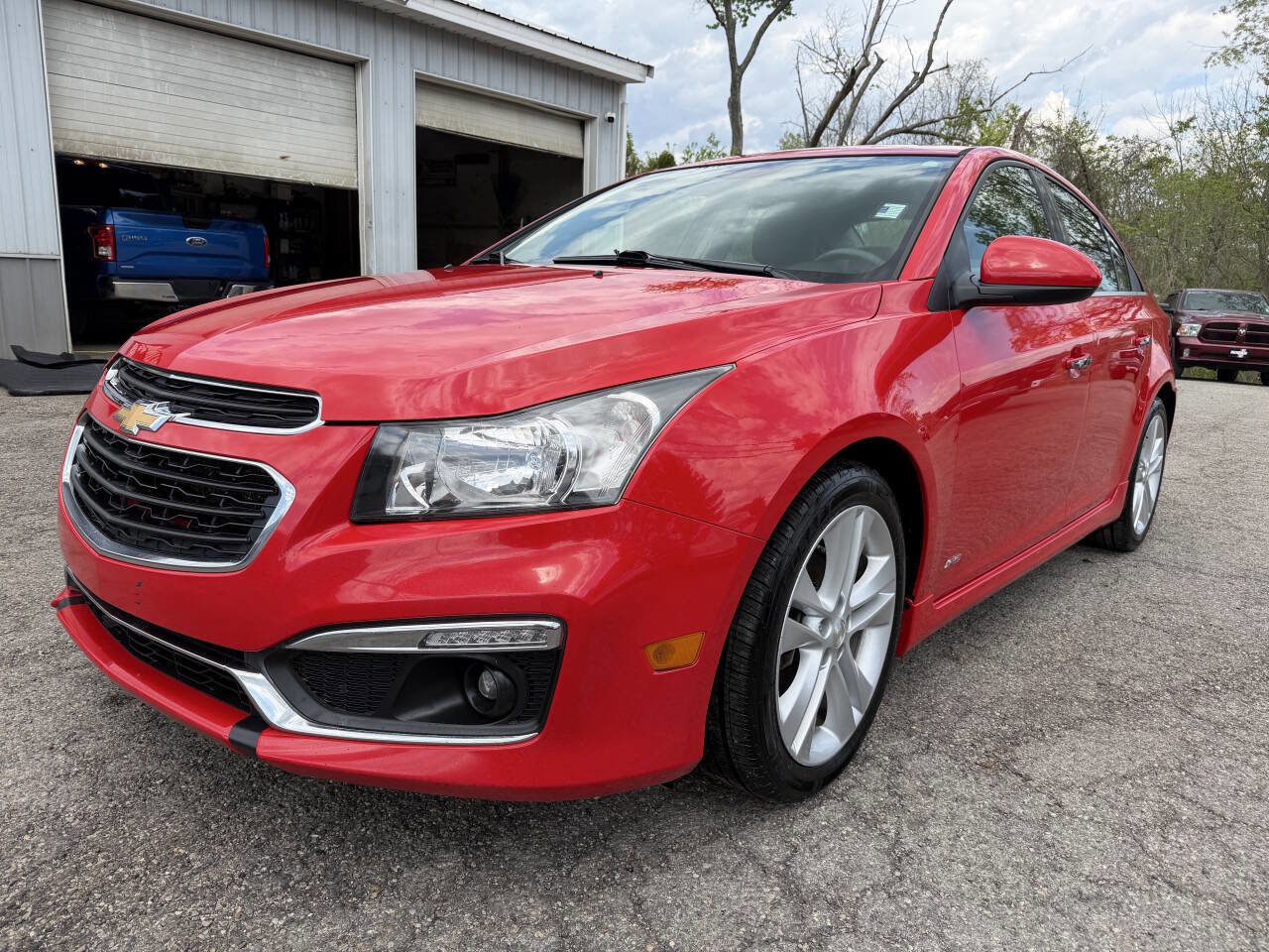 Used 2016 Chevrolet Cruze LTZ w/ Sun, Sound and Sport Package FWD image 9