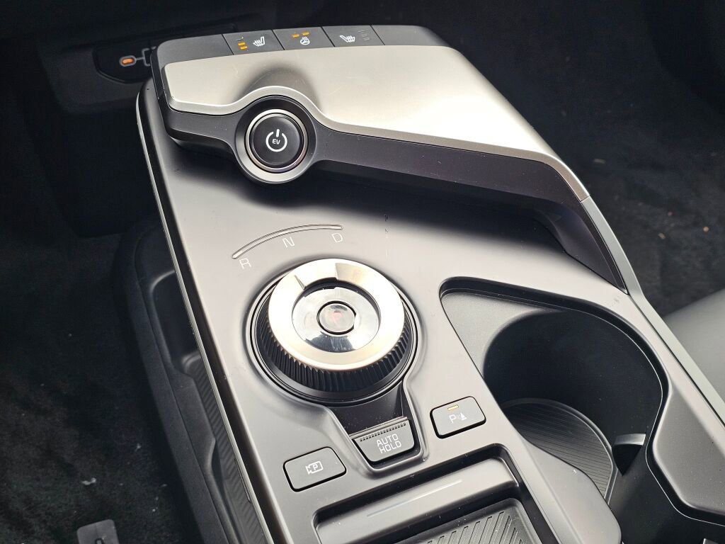 New 2025 Kia EV6 Light w/ Light LR Technology Package image 17