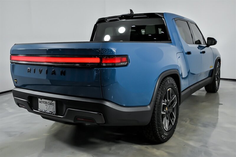 Used 2025 Rivian R1T Premium AWD/4WD image 12